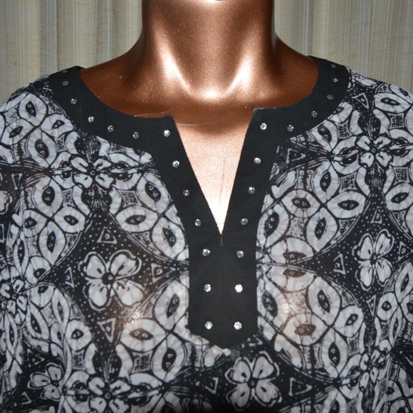 Cathy Daniels Flowy Blouse with Rhinestones size Large - Picture 2 of 5